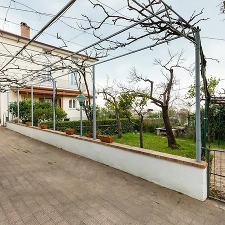 Apartment Spacious In With Mountain View Ceraso