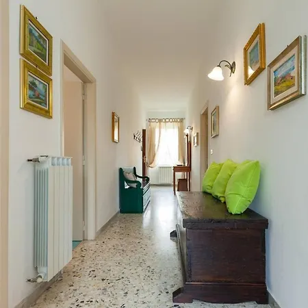 Apartment Spacious In With Mountain View *