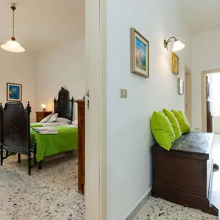 Apartment Spacious In With Mountain View *