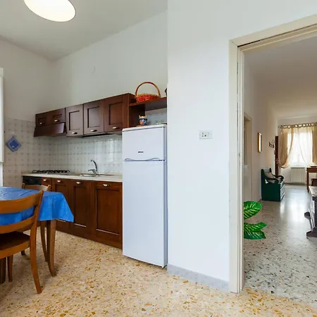Spacious In With Mountain View *