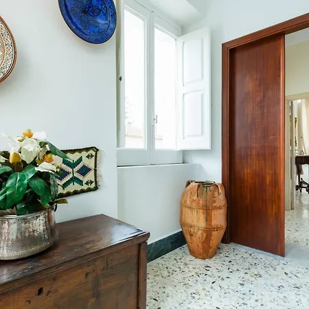 Spacious In With Mountain View Ceraso