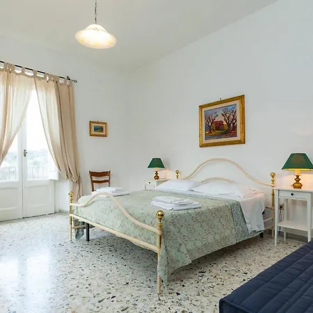 Apartment Spacious In With Mountain View Ceraso